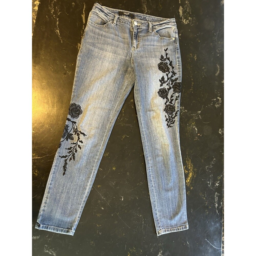 Simply Vera Skinny Mid Rise Blue Jeans Size 8 Embroidered Black Flowers Stretch